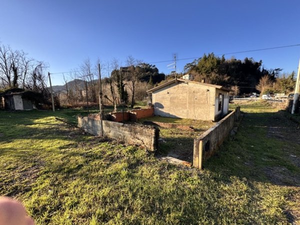 quadrivano in vendita ad Aulla