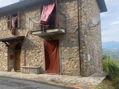 casa semindipendente in vendita ad Aulla