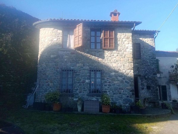 casa indipendente in vendita ad Aulla