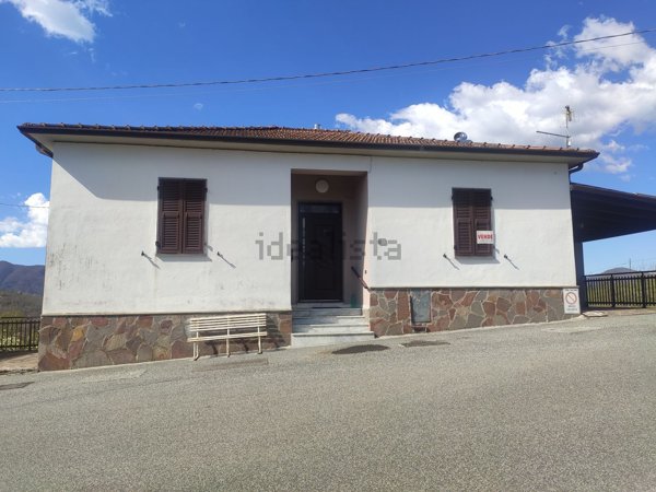 casa indipendente in vendita ad Aulla