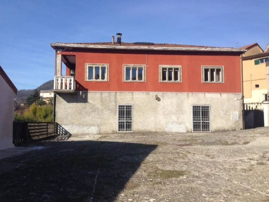 casa indipendente in vendita ad Aulla