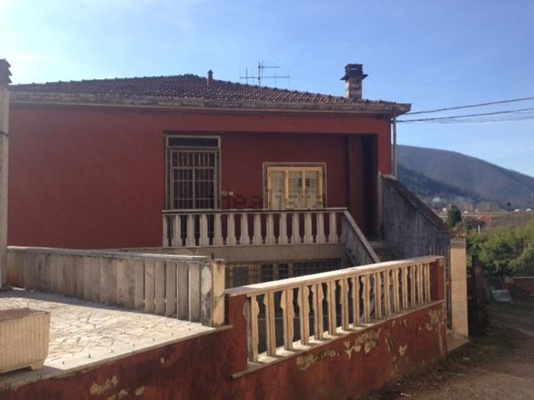 casa indipendente in vendita ad Aulla