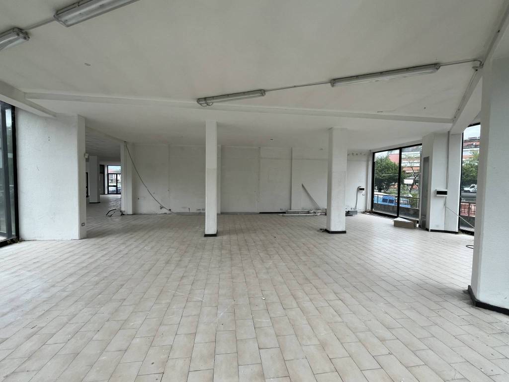 negozio in vendita ad Aulla