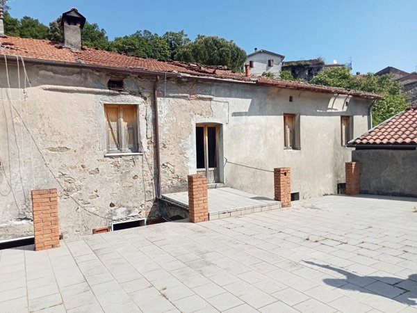 casa semindipendente in vendita ad Aulla