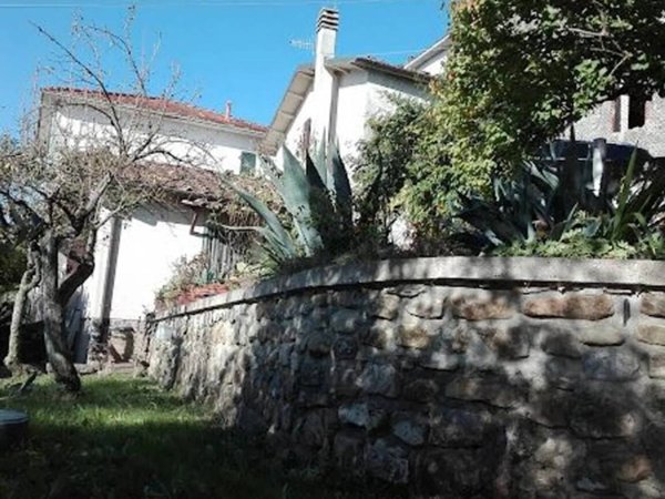 casa indipendente in vendita ad Aulla