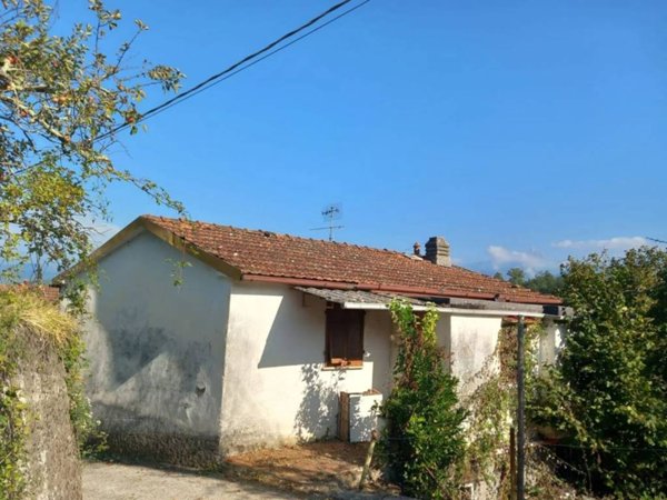 casa indipendente in vendita ad Aulla