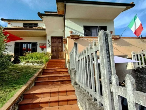 casa indipendente in vendita ad Aulla