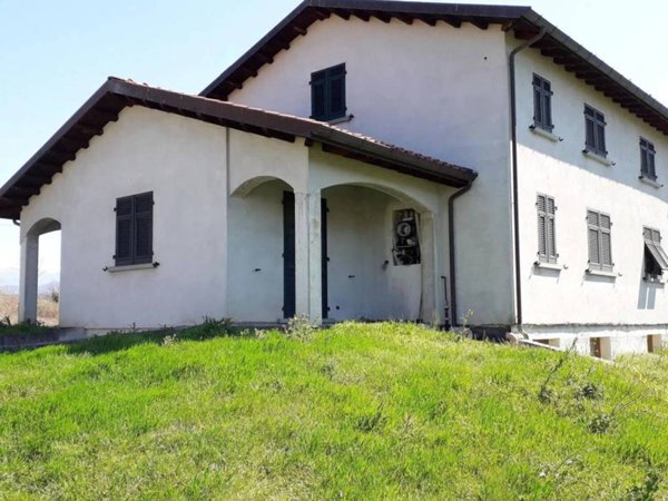 casa indipendente in vendita ad Aulla