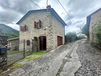 casa indipendente in vendita ad Aulla