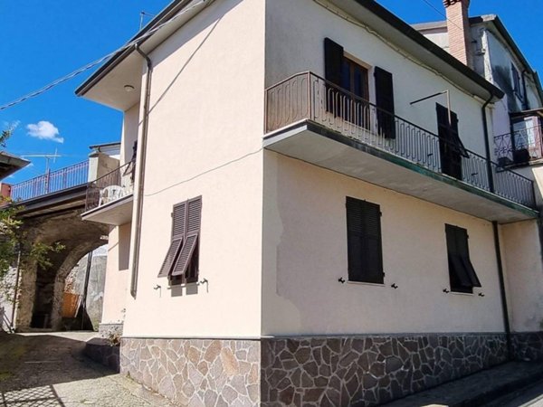 casa indipendente in vendita ad Aulla