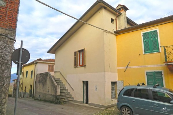 casa indipendente in vendita ad Aulla