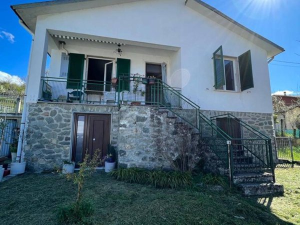 casa indipendente in vendita ad Aulla