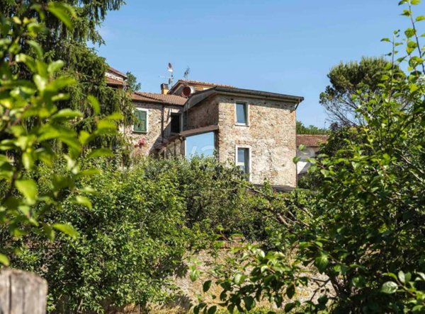 casa indipendente in vendita ad Aulla