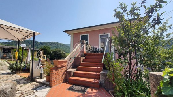 casa indipendente in vendita ad Aulla