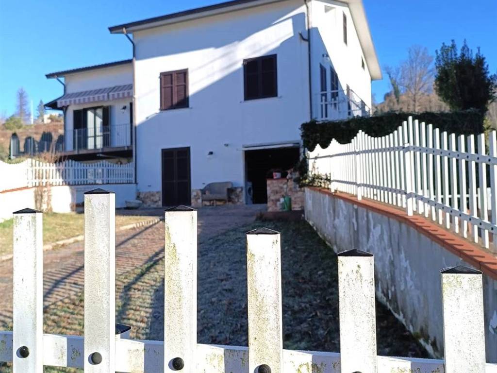 casa indipendente in vendita ad Aulla
