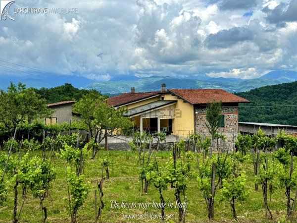 casa indipendente in vendita ad Aulla