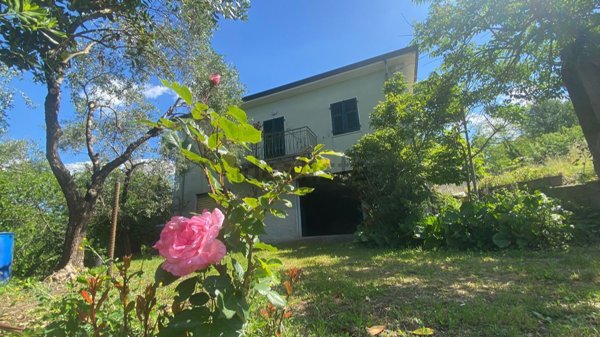 casa indipendente in vendita ad Aulla