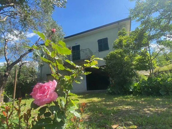 casa indipendente in vendita ad Aulla