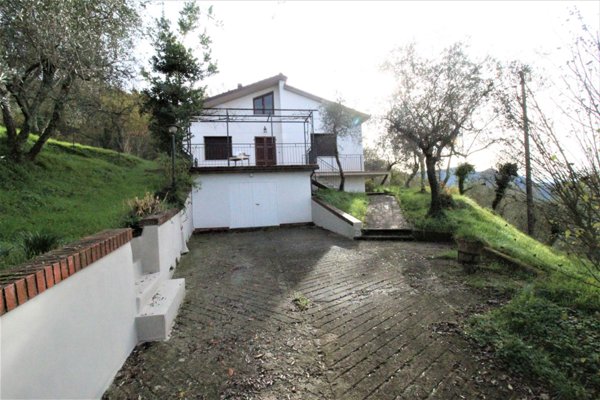 casa indipendente in vendita ad Aulla