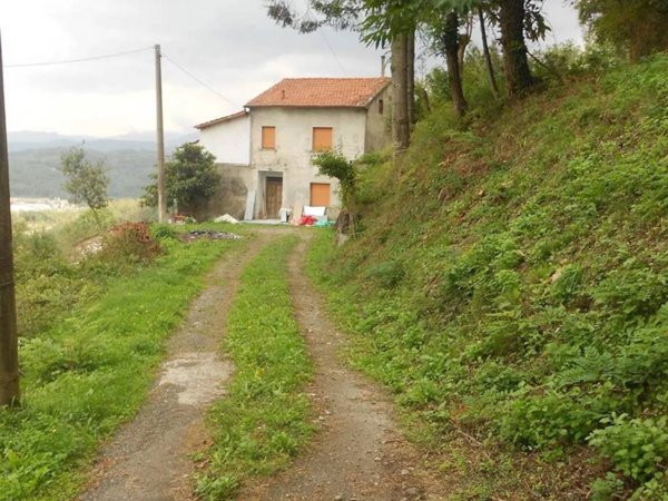 casa indipendente in vendita ad Aulla