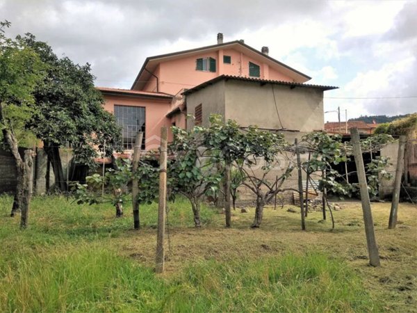 casa indipendente in vendita ad Aulla