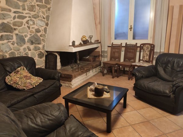 casa semindipendente in vendita ad Aulla