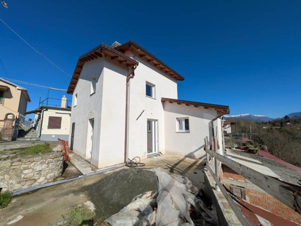 casa indipendente in vendita ad Aulla