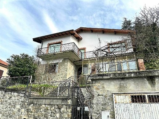casa indipendente in vendita ad Aulla