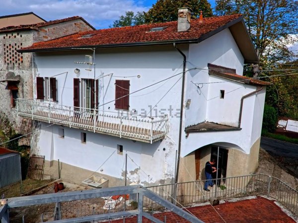 casa semindipendente in vendita ad Aulla