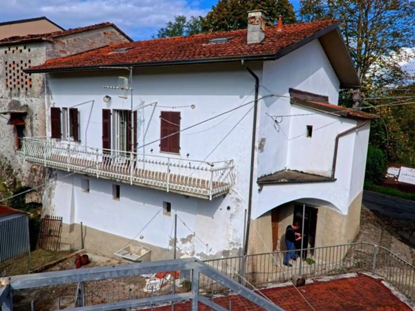 casa indipendente in vendita ad Aulla