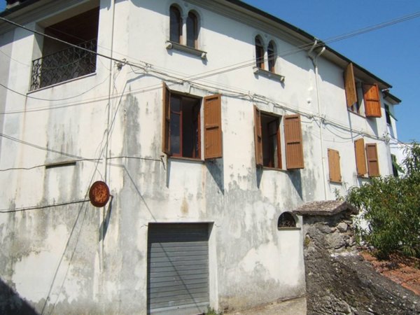 casa indipendente in vendita ad Aulla