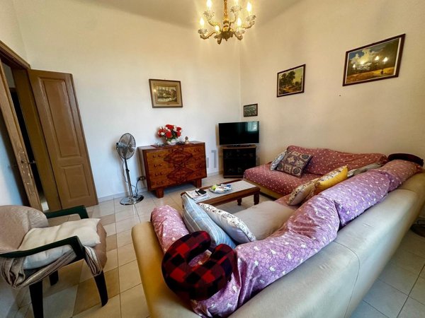 pentavano in vendita ad Aulla