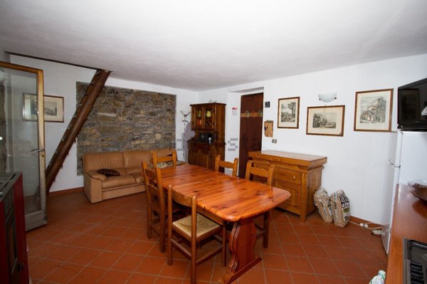 casa semindipendente in vendita ad Aulla