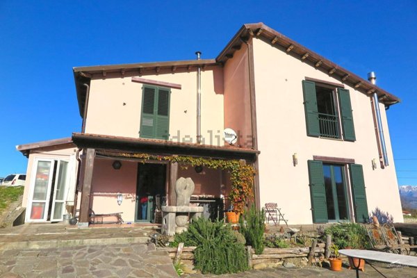 casa indipendente in vendita ad Aulla