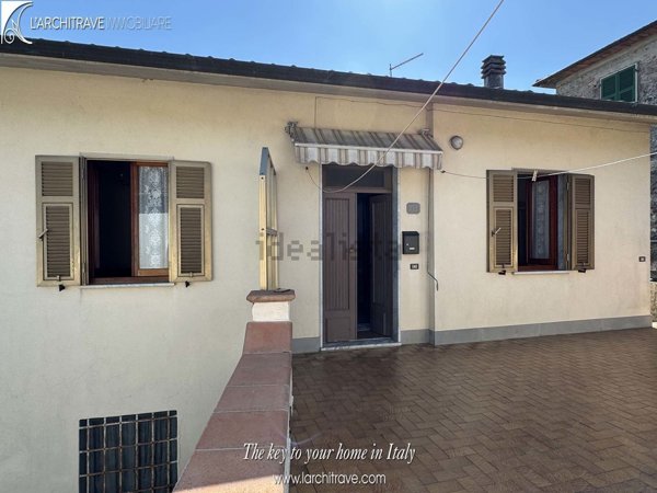 pentavano in vendita ad Aulla