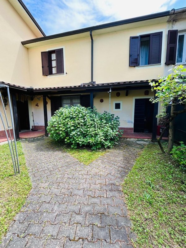 casa semindipendente in vendita ad Aulla