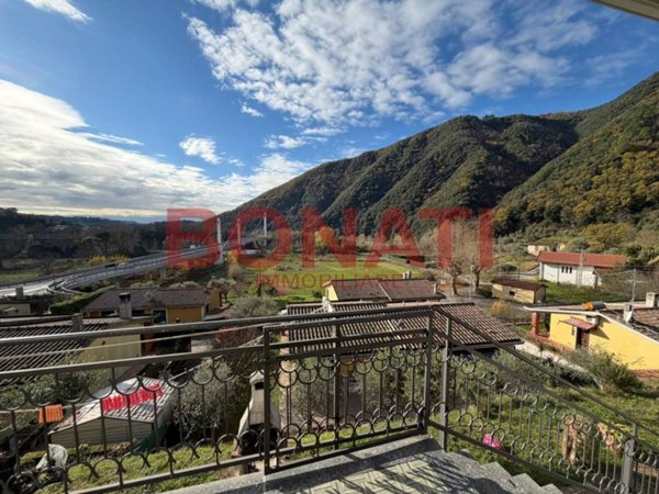 casa indipendente in vendita ad Aulla
