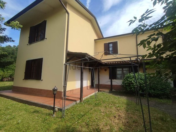 casa semindipendente in vendita ad Aulla