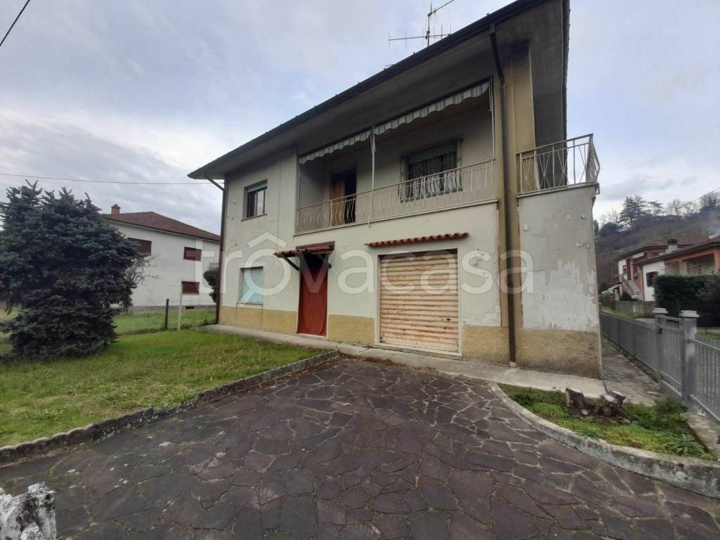 casa indipendente in vendita ad Aulla