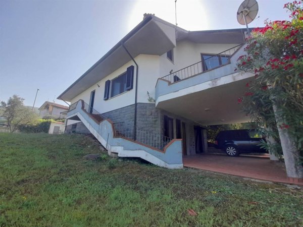 casa indipendente in vendita ad Aulla