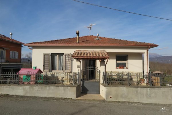 casa indipendente in vendita ad Aulla