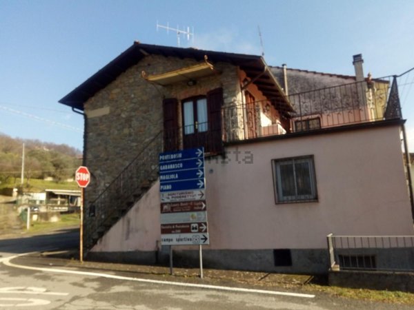 casa semindipendente in vendita ad Aulla