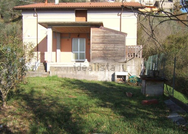 casa indipendente in vendita ad Aulla