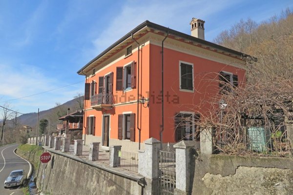 casa indipendente in vendita ad Aulla