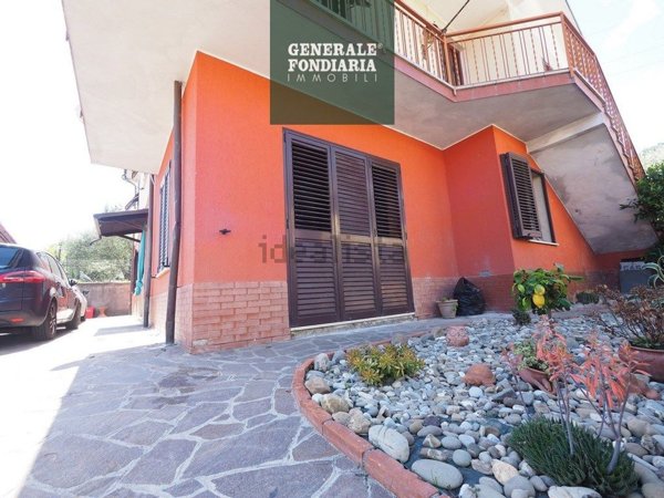 casa indipendente in vendita ad Aulla