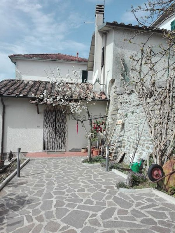casa indipendente in vendita ad Aulla