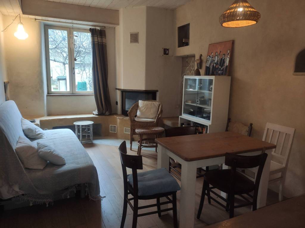 casa semindipendente in vendita ad Aulla