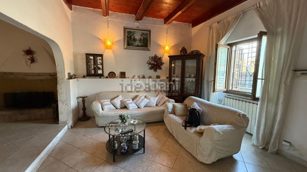 casa indipendente in vendita ad Aulla