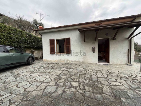 casa indipendente in vendita ad Aulla