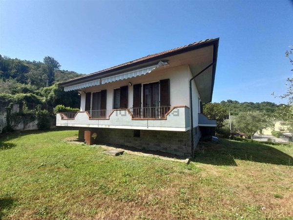 casa indipendente in vendita ad Aulla